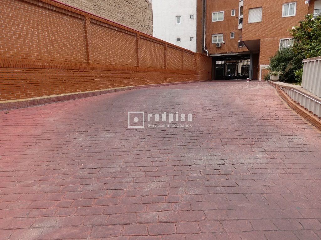 Garaje en alquiler en calle De Pedro Heredia, Salamanca, Madrid 4/8