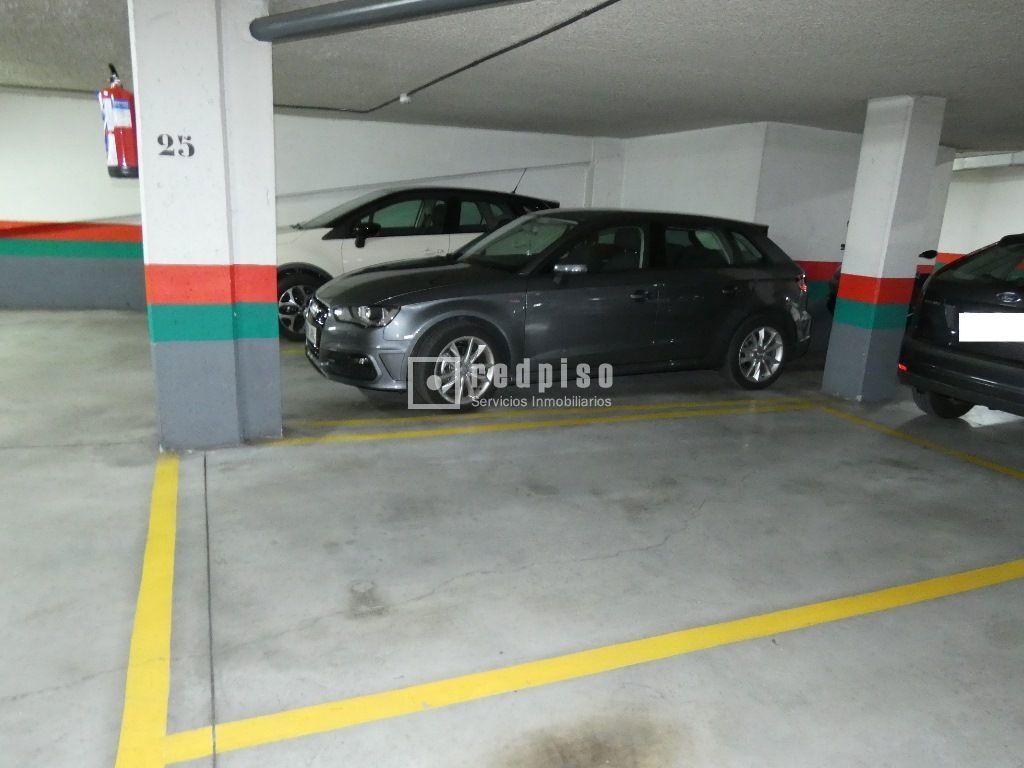 Garaje en alquiler en calle De Pedro Heredia, Salamanca, Madrid 6/8