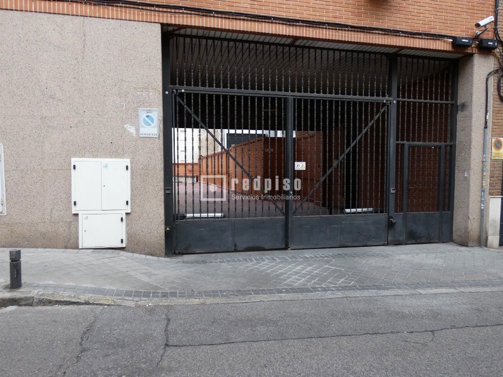 Garaje en alquiler en calle De Pedro Heredia, Salamanca, Madrid 3/8