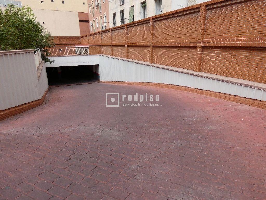 Garaje en alquiler en calle De Pedro Heredia, Salamanca, Madrid 5/8