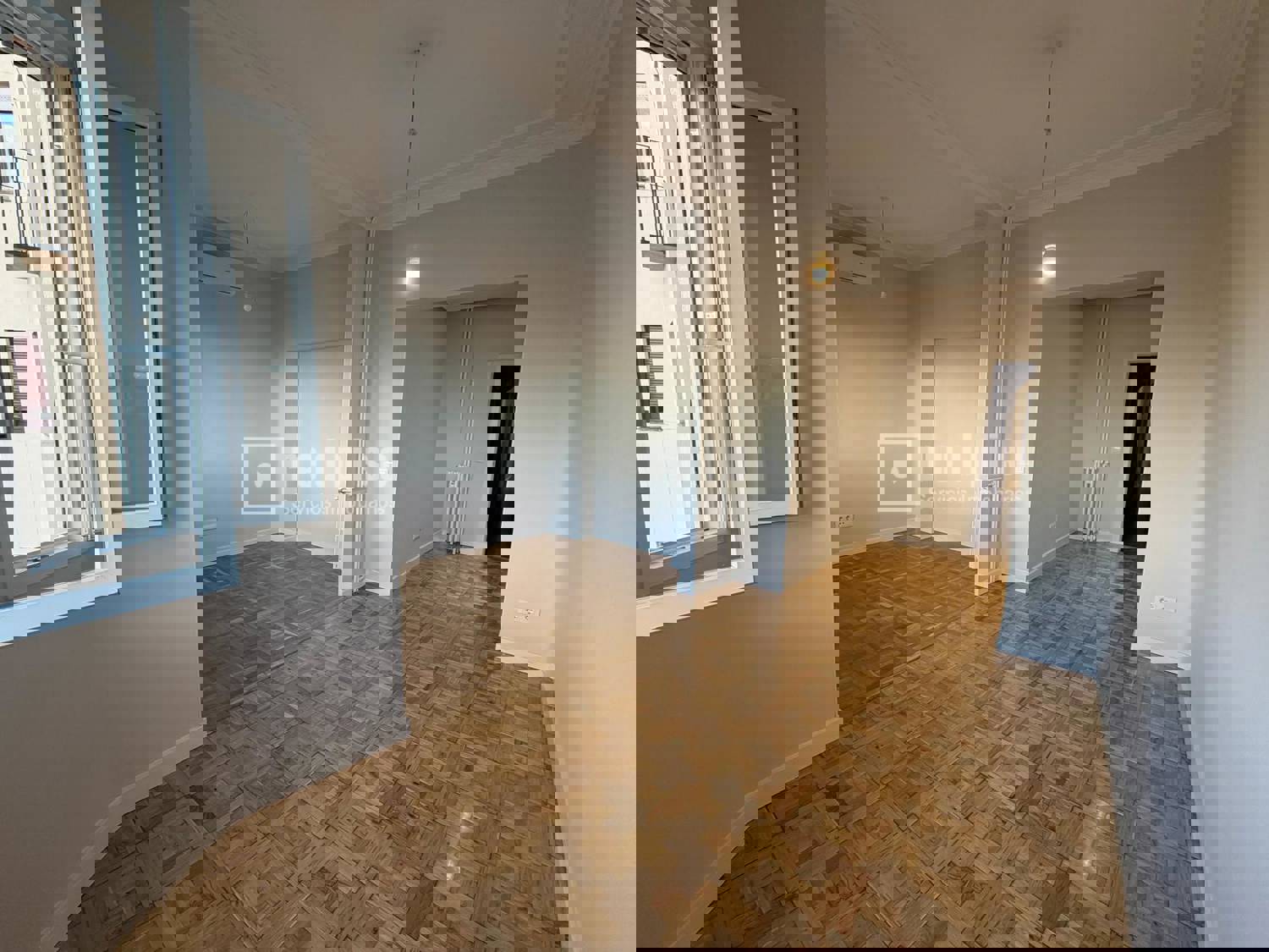 Piso en alquiler en calle De Máiquez, Madrid, Madrid 4/10