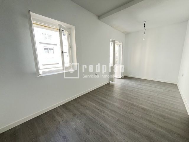 Piso en venta en  calle de Encarnación, Cádiz  11/15
