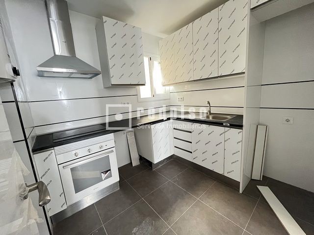 Piso en venta en  calle de Encarnación, Cádiz  9/15