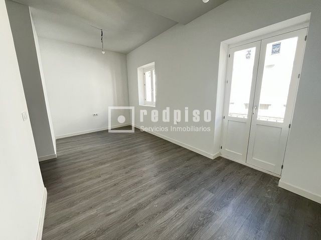 Piso en venta en  calle de Encarnación, Cádiz  12/15