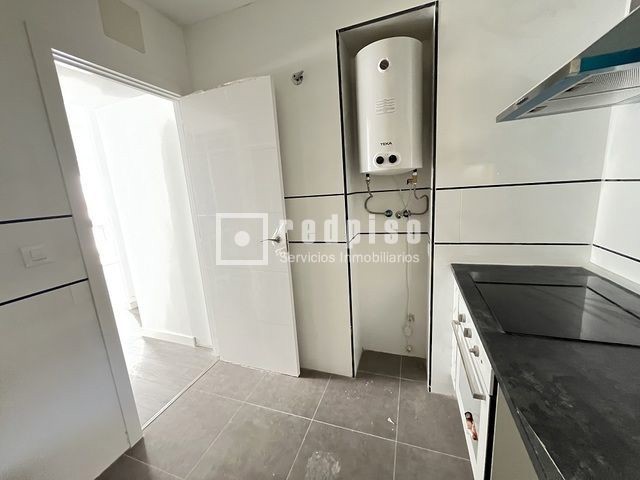 Piso en venta en  calle de Encarnación, Cádiz  8/15