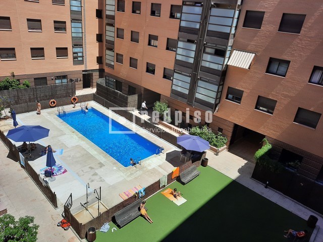 Piso en venta en  calle de Isabel Clara Eugenia, Madrid  1/1