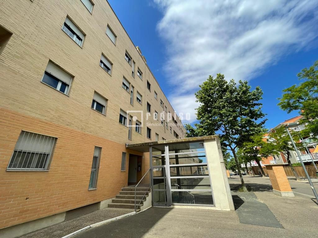 Piso en venta en  calle del Maestro Telleria, Zaragoza  1/1