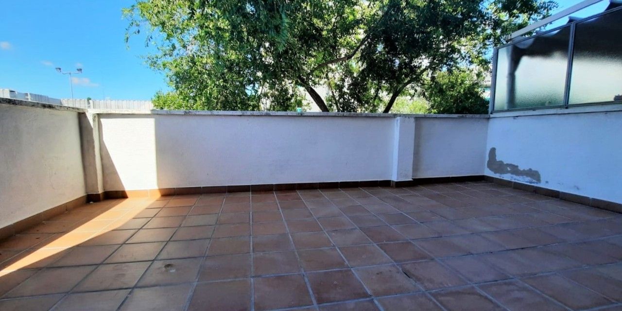 Piso en venta en  plaza de la Encina, Tres Cantos, Madrid  1/1