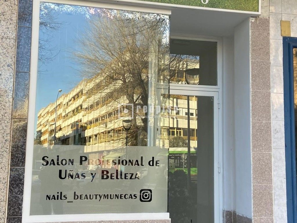 Local en venta en Zarzaquemada, Madrid 8/13
