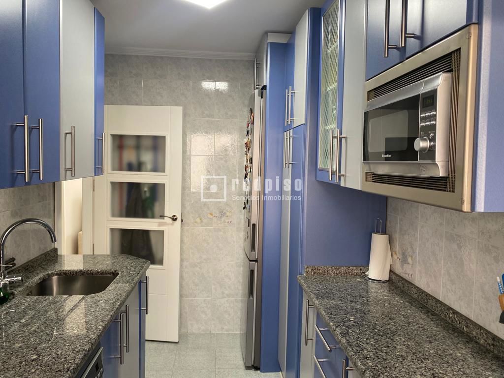 Piso en venta en calle De Godella, Villaverde, Madrid 3/18