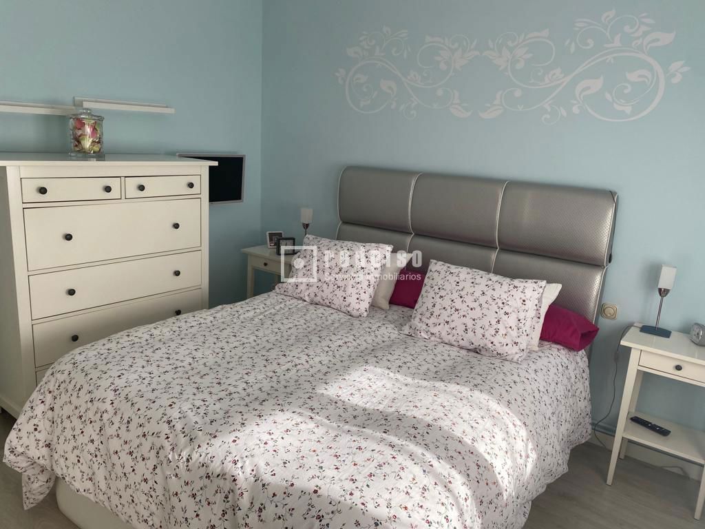 Piso en venta en calle De Godella, Villaverde, Madrid 5/18