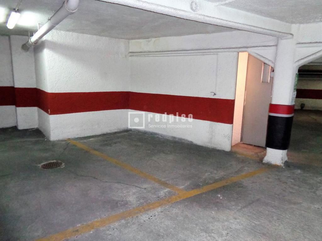 Garaje en venta en calle De Almagro, Madrid, Madrid 4/9