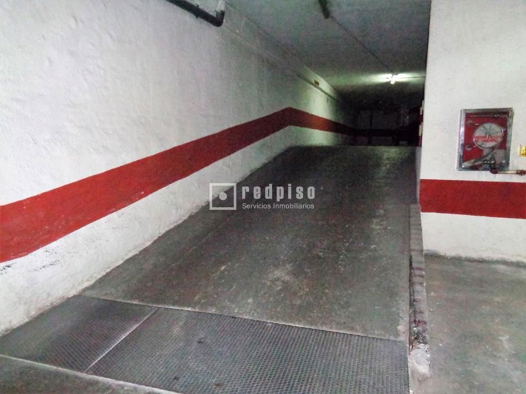Garaje en venta en calle De Almagro, Madrid, Madrid 6/9