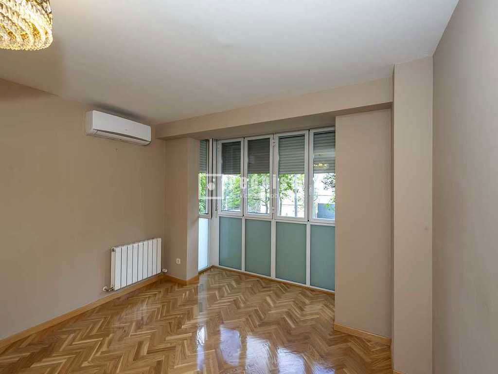 Piso en venta en calle De Godella, Madrid, Madrid 21/27