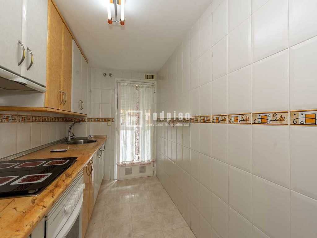 Piso en venta en calle De Godella, Madrid, Madrid 4/27