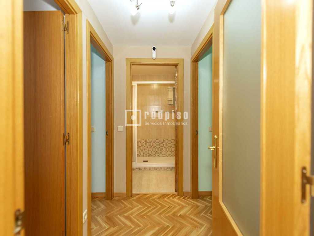 Piso en venta en calle De Godella, Madrid, Madrid 8/27