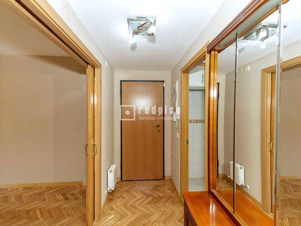 Piso en venta en calle De Godella, Madrid, Madrid 2/27