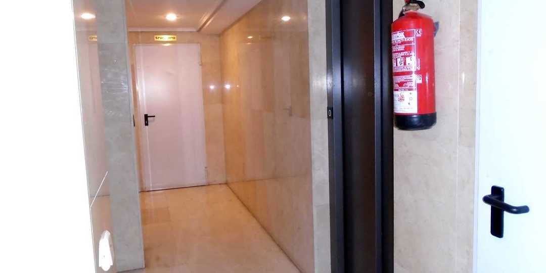 Piso en venta en  calle de Godella, Madrid  1/1