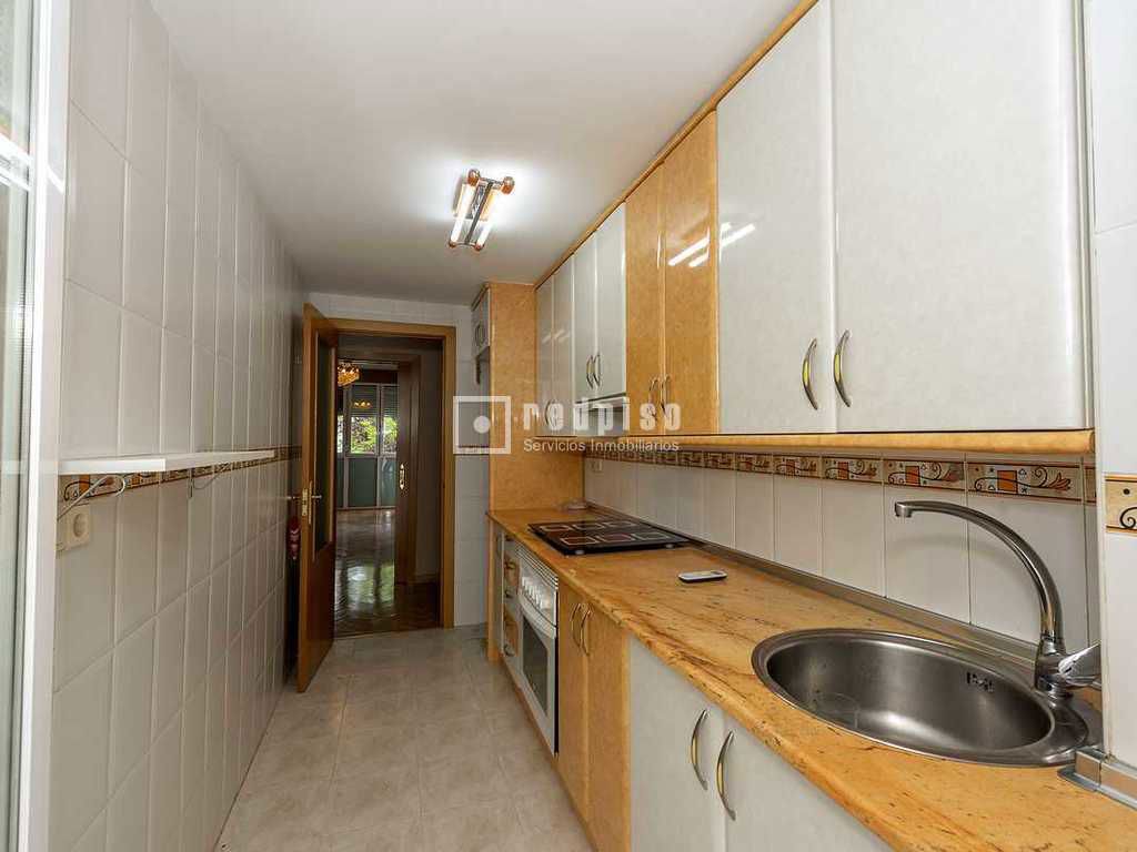 Piso en venta en calle De Godella, Madrid, Madrid 6/27