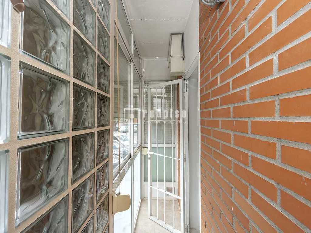 Piso en venta en calle De Godella, Madrid, Madrid 26/27