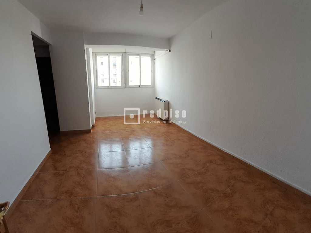 Piso en venta en calle De Moncada, Villaverde, Madrid 2/20