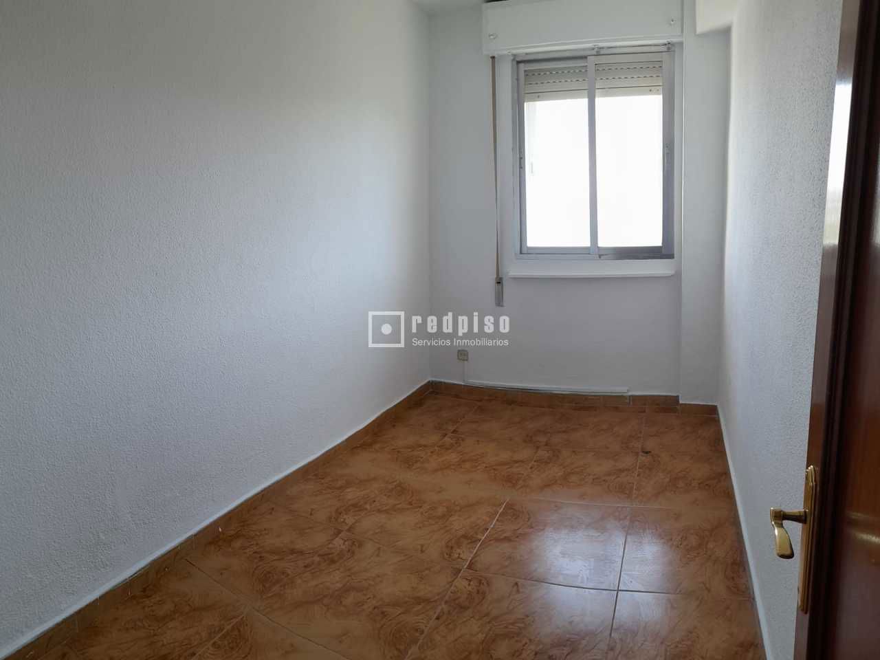 Piso en venta en calle De Moncada, Villaverde, Madrid 13/20