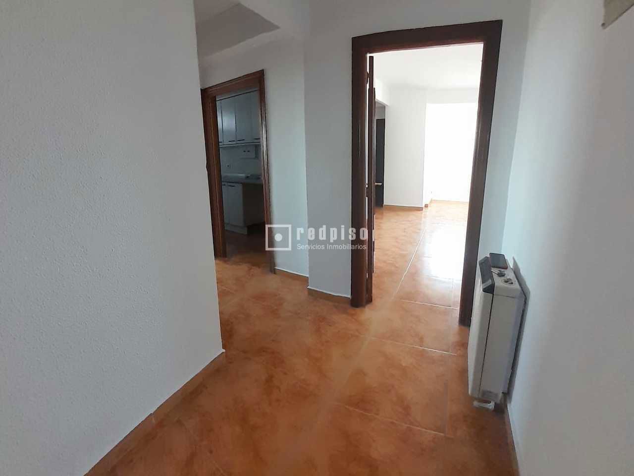 Piso en venta en calle De Moncada, Villaverde, Madrid 6/20