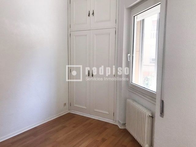 Piso en alquiler en calle De Cristóbal Bordiú, Chamberí, Madrid 11/28