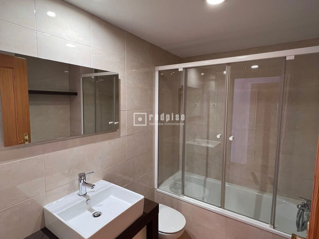 Piso en venta en calle Del Puerto De Valencia, Coslada, Madrid 11/13