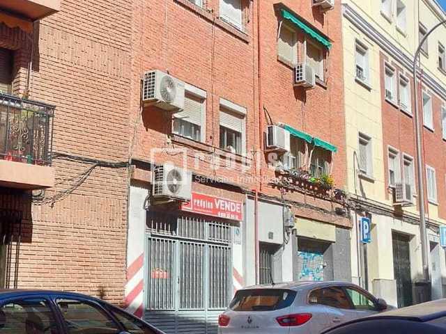 Local en venta en calle Del Blasón, Madrid, Madrid 12/14
