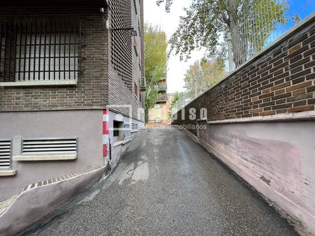 Garaje en venta en calle De Torpedero Tucumán, Chamartín, Madrid 9/11