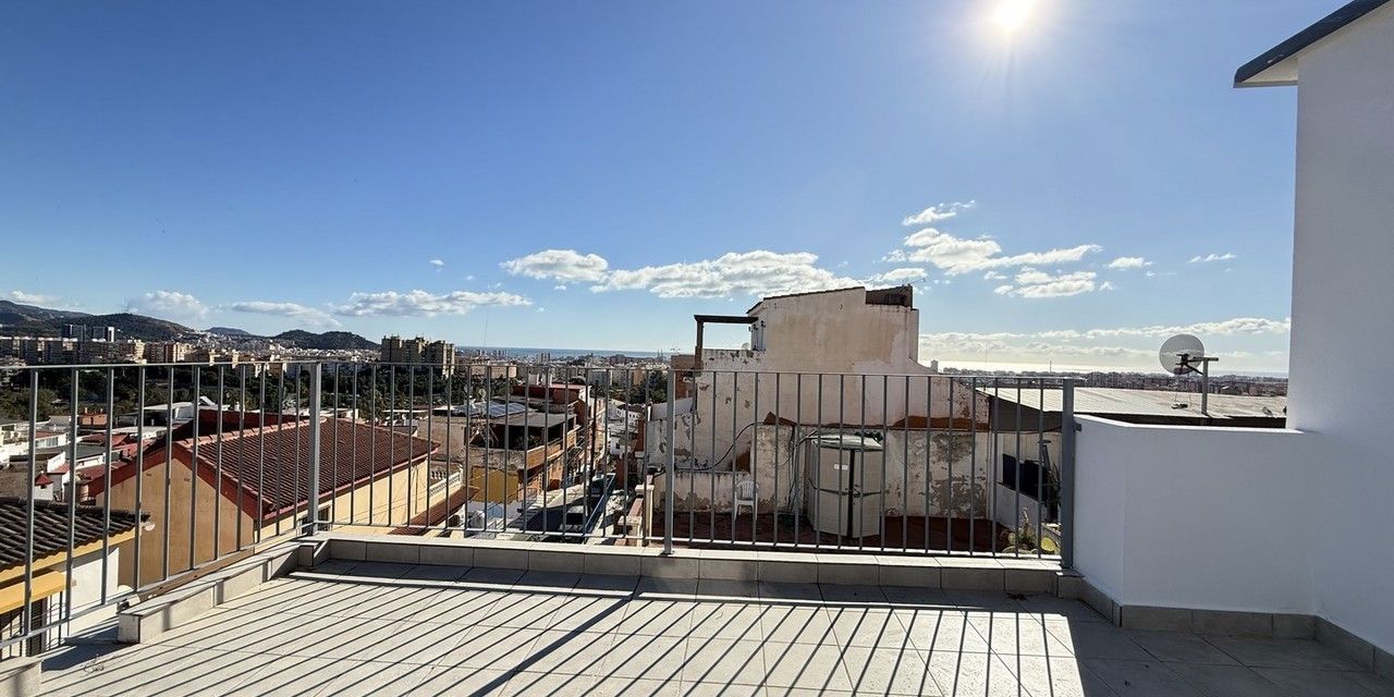Casa en venta en  calle Galileo, Bailén-Miraflores, Málaga  1/1