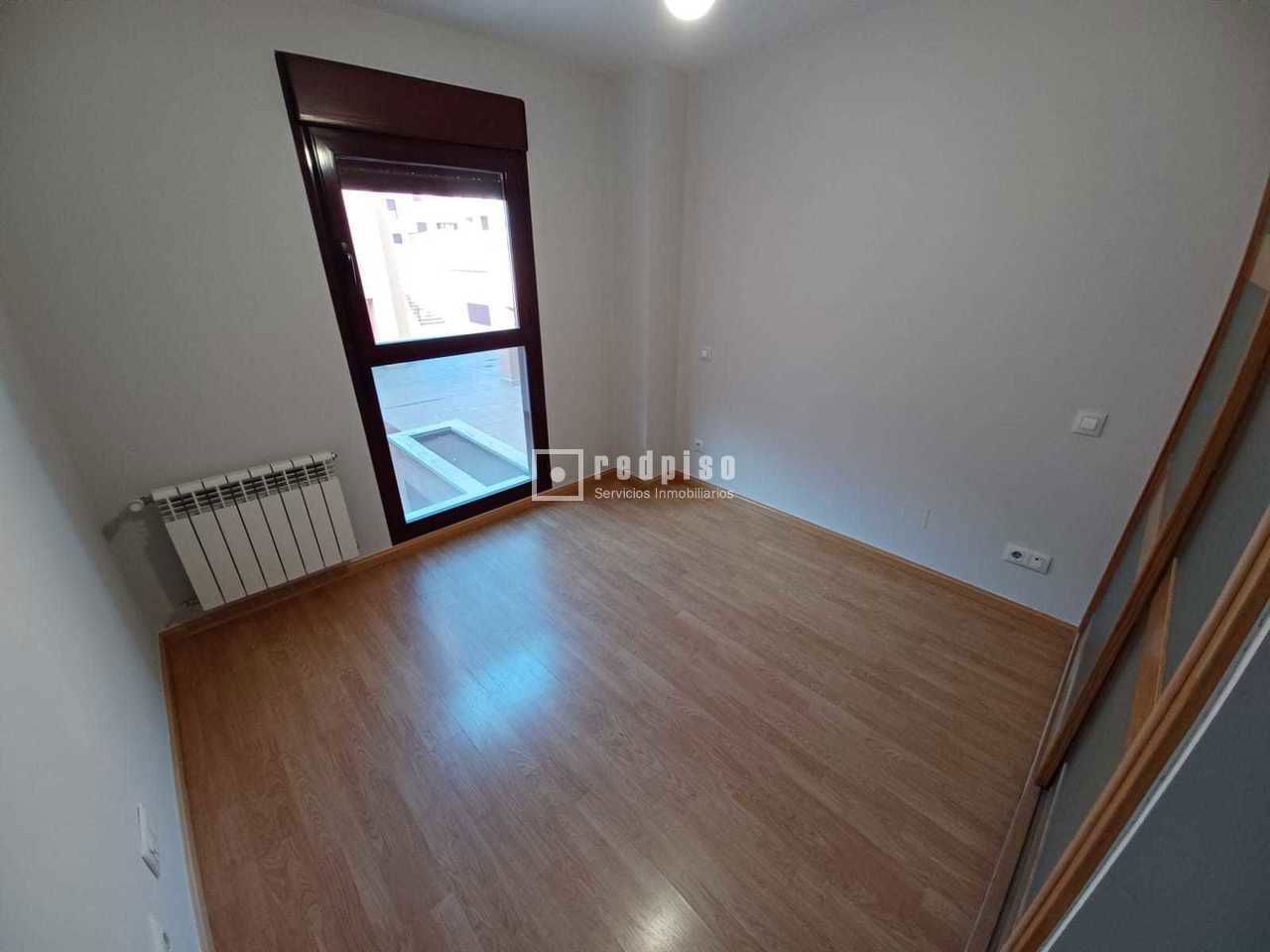 Piso en alquiler en calle De Almería, Arroyomolinos, Madrid 10/19