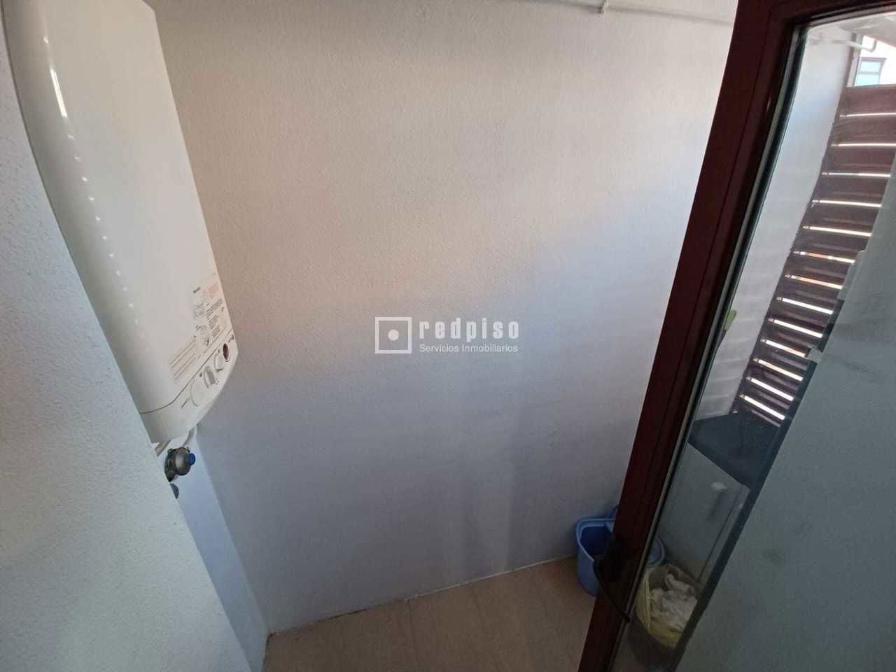 Piso en alquiler en calle De Almería, Arroyomolinos, Madrid 8/19