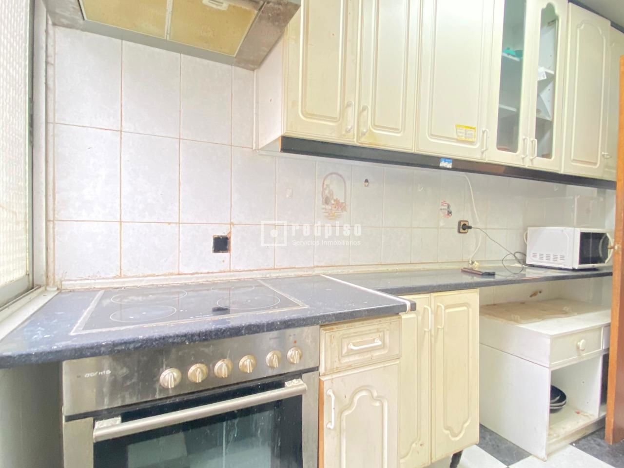 Piso en venta en calle Violeta, Alcalá De Henares, Madrid 8/21