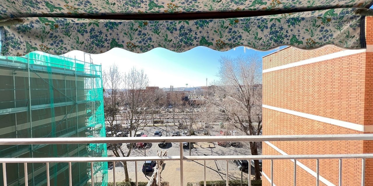 Piso en venta en  Zarzaquemada, Madrid  1/1