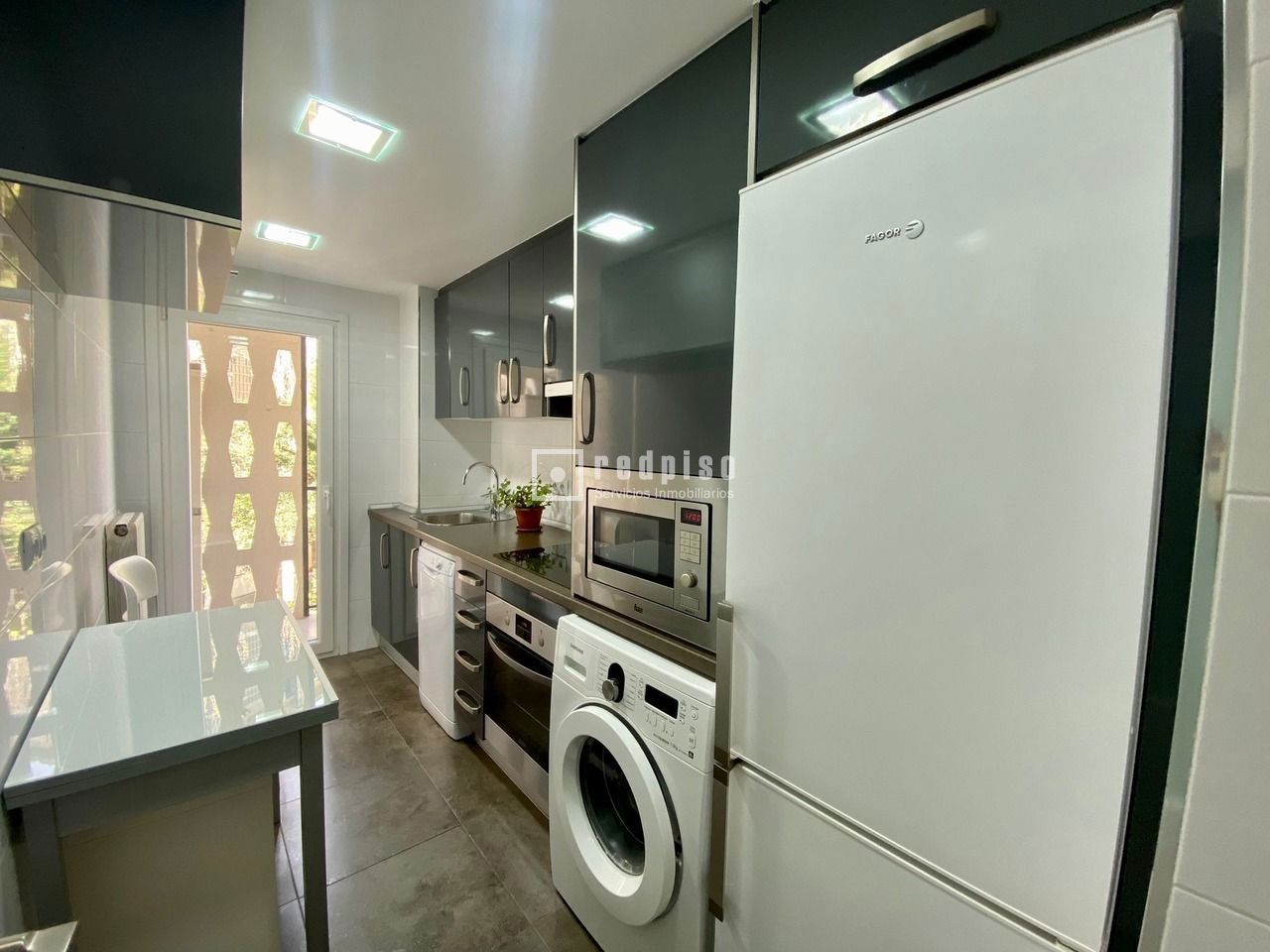 Piso en venta en calle Biarritz, Zaragoza, Zaragoza 2/47