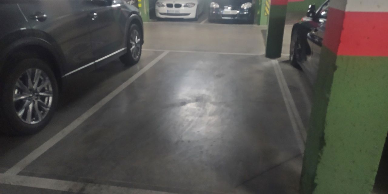 Parking en alquiler en  calle de Alfredo Aleix, Madrid  1/1