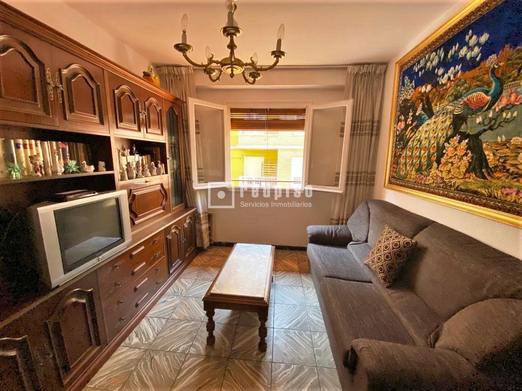 Piso en venta en  calle de Cáceres, Zaragoza  1/1