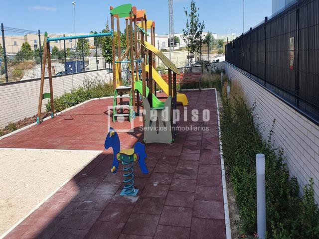 Piso en alquiler en  Valdemoro, Madrid  32/41