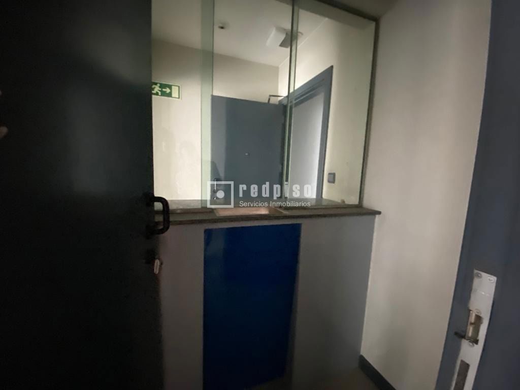 Local en alquiler en  calle de Federico García Lorca, Zaragoza  12/12