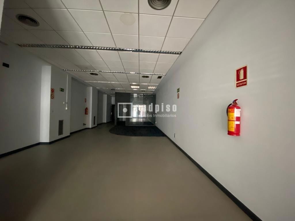 Local en alquiler en  calle de Federico García Lorca, Zaragoza  3/12