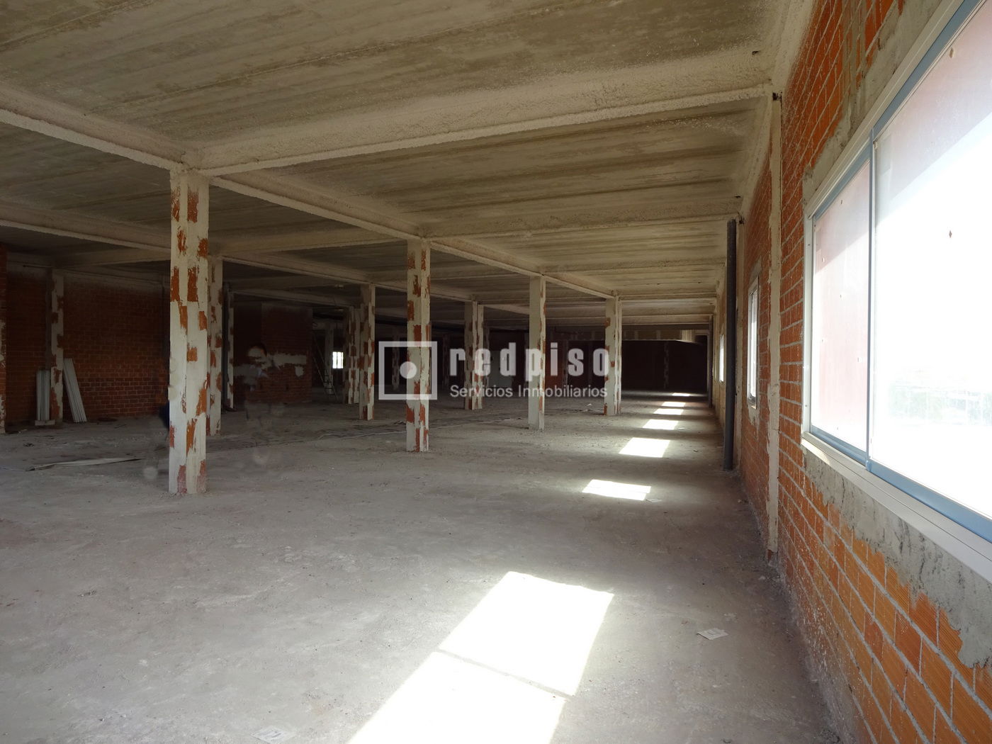 Local en alquiler en  calle de Rivas, 35, Vicálvaro, Madrid  12/15