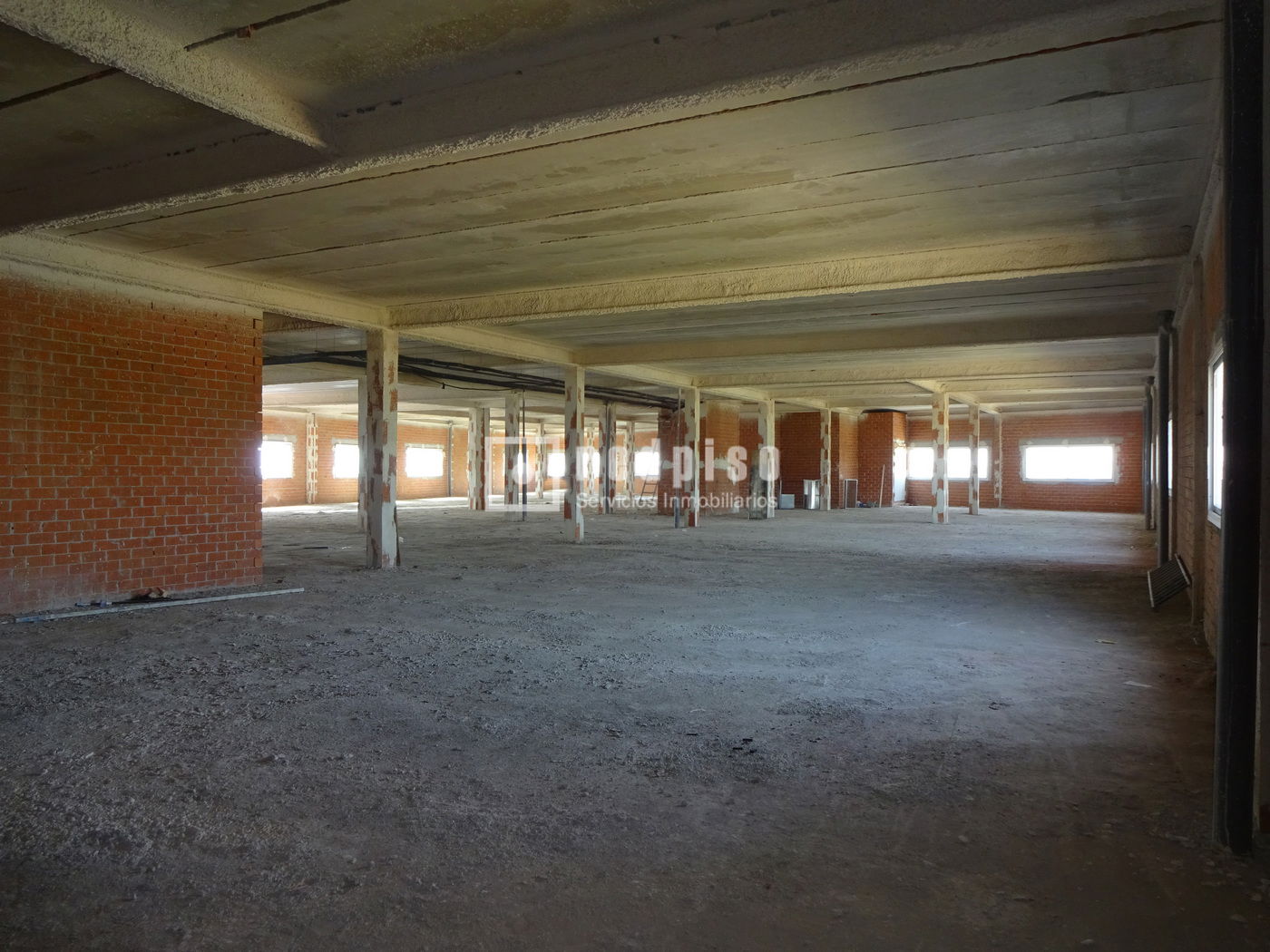 Local en alquiler en  calle de Rivas, 35, Vicálvaro, Madrid  10/15