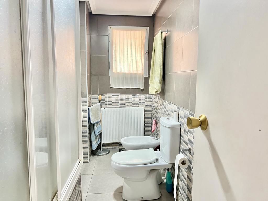 Piso en venta en Alcalá De Henares, Madrid 17/22