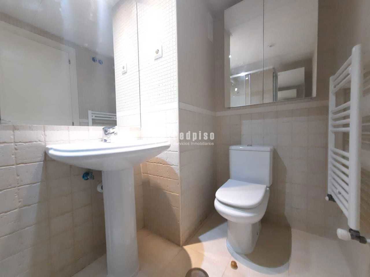 Piso en venta en Paracuellos De Jarama, Madrid 17/30