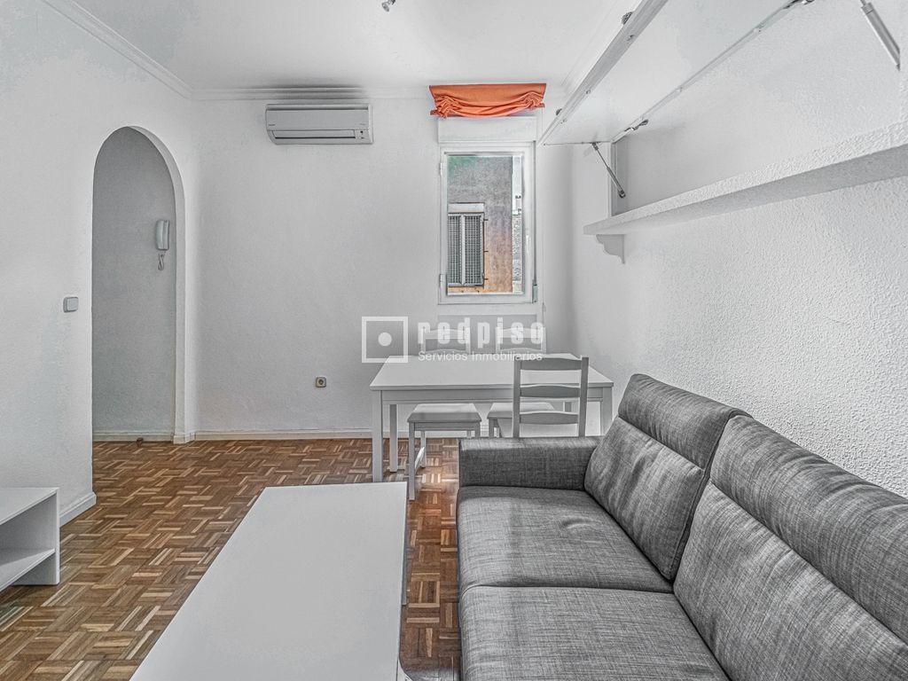 Piso en alquiler en calle De María De Guzmán, Chamberí, Madrid 5/29