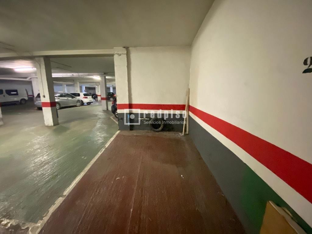 Parking en venta en  calle de Joaquín Sorolla, Zaragoza  1/1