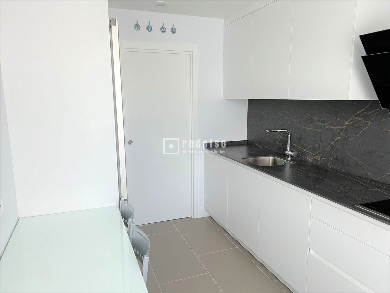 Piso en alquiler en avenida De Manuel Fraga Iribarne, Madrid, Madrid 16/52