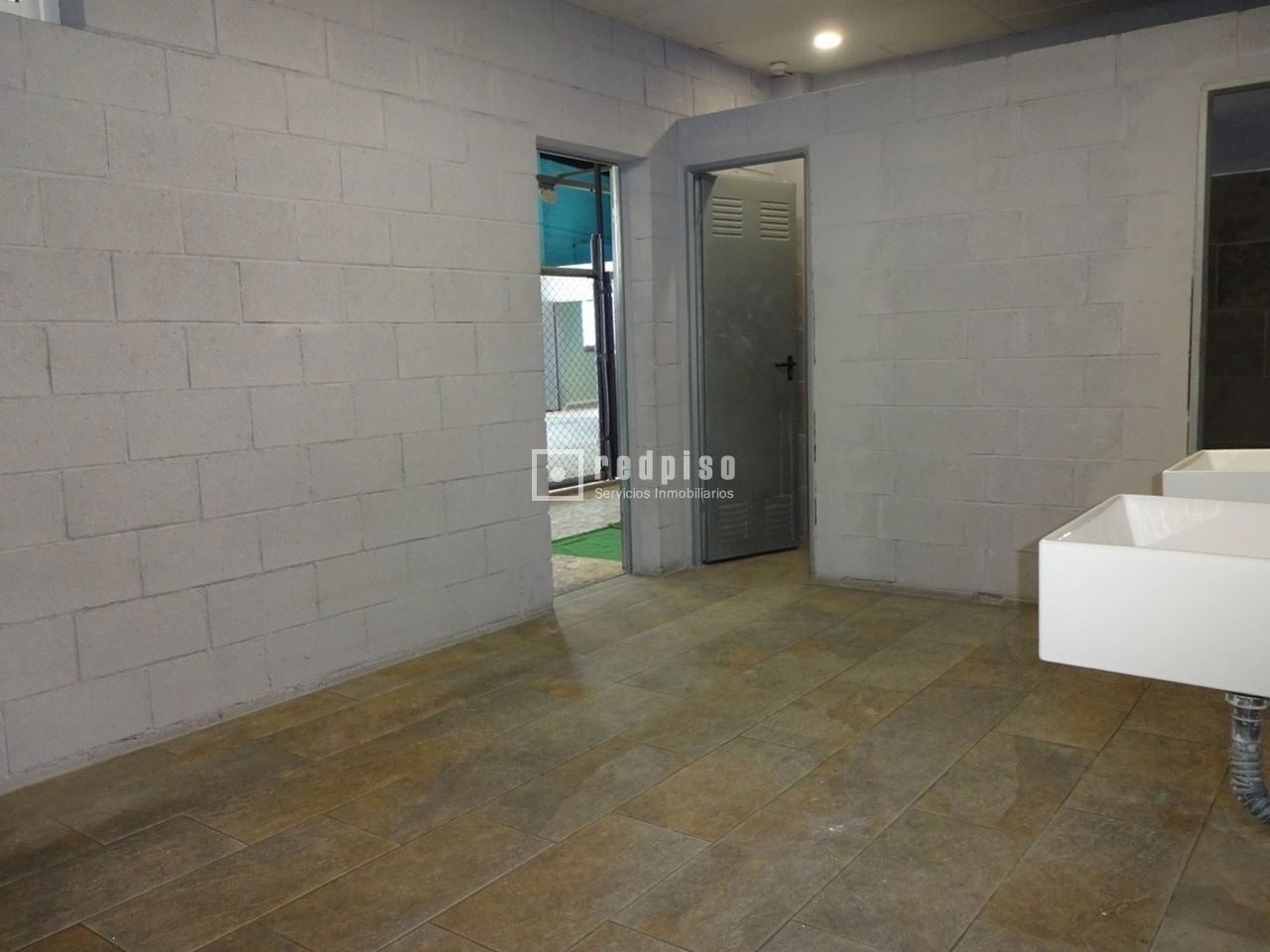 Local en alquiler en Vicálvaro, Madrid 11/34